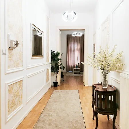 Ferenc Apartament *